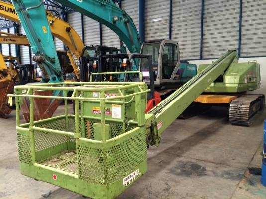 บูมลิฟต์ตีนตะขาบ สูง 21 เมตร AICHI SR210 นำเข้าจากญี่ปุ่น