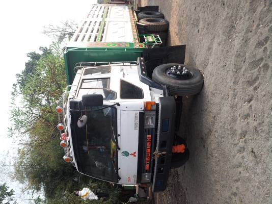 ขายรถสิบล้อมิตซู2เพลา220แรงเทอโบ