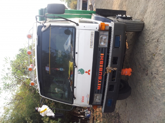 ขายรถสิบล้อมิตซู2เพลา220แรงเทอโบ