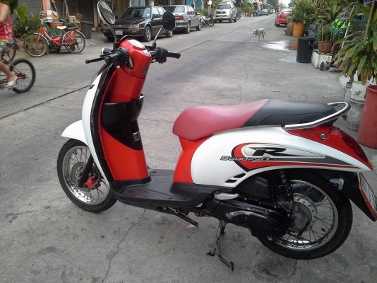 Scoopy i ปี 54 แดง ขาว เคริ่องเดิม แน่นๆ เอกสารครบ
