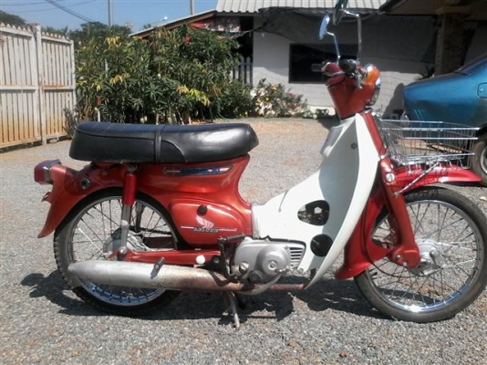 ขาย C70k2 เล่มทะเบียนไม่โอนเครื่องเดิมเก็บสีใหม่คันสตาร์ทคันเกียร์ไม่เชื่อมโครงไม่มีผุ ขาย 9500 บาท