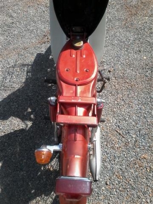 ขาย C70k2 เล่มทะเบียนไม่โอนเครื่องเดิมเก็บสีใหม่คันสตาร์ทคันเกียร์ไม่เชื่อมโครงไม่มีผุ ขาย 9500 บาท