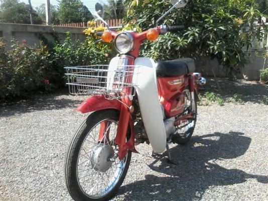 ขาย C70k2 เล่มทะเบียนไม่โอนเครื่องเดิมเก็บสีใหม่คันสตาร์ทคันเกียร์ไม่เชื่อมโครงไม่มีผุ ขาย 9500 บาท