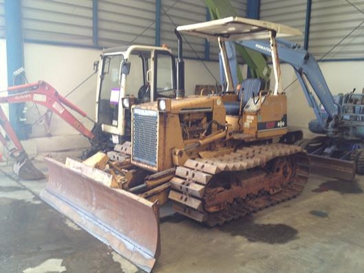 ขาย D20P-6 เกียร์ตัด สภาพพร้อมใช้ ติดต่อ อำพล090-9694506/080-3031241