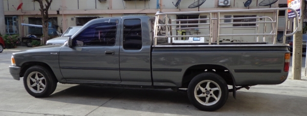 1994 TOYOTA, HILUX MIGHTY-X 2.5 สีเทา เกียร์ธรรมดา พวงมาลัยพาวเวอร์