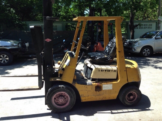 โฟลค์ลิฟ2ตันโตโยต้าเบนซิน