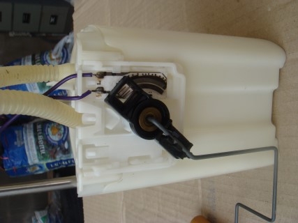 ขายครับ ตัววัด เช็คระดับน้ำมันดีเซลในถังรถ ของอีซุ ดีแม็ก 2004