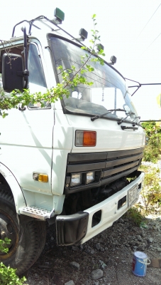 ขาย NISSAN UD CD12M 10 ล้อ 2 เพลา 3 คาน พื้นเรียบ ยาว 7.5 m พร้อมเฮี๊ยบ 5 ตัน