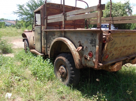 ร้าน m601 ขายdodge m37ทะเบียน  เดิมๆของusมีวินเพลาเกียร์ pto ครบ