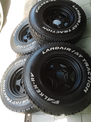 Max + Falken AT 30/9.5/15 สวยๆ 1ชุด