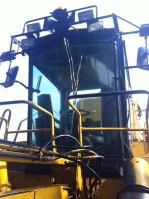 ขายรถตัดอ้อย CAMECO ล้อยางแท้ เครื่อง CAT 325 แรงม้า