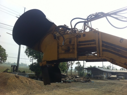 ขายรถตัดอ้อย CAMECO ล้อยางแท้ เครื่อง CAT 325 แรงม้า