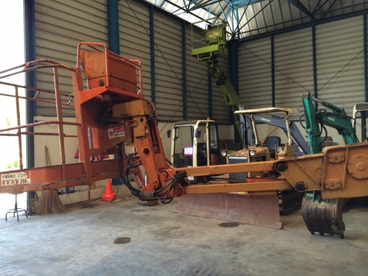 Hitachi HX220B บูมลิฟต์ตีนตะขาบ สูง 22 เมตร นำเข้าจากญี่ปุ่น