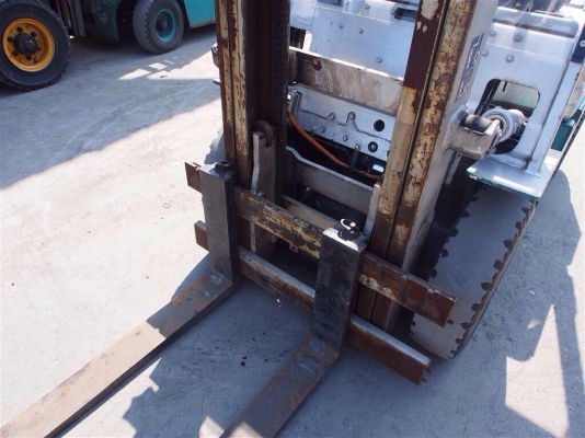 -:-*&bull;*ร ถ ย ก เ ก่ า น อ ก*&bull;*-:-TOYOTA 5FG25 เสาสูง4เมตร เครื่องเบนซิล4Y สนใจติดต่ 098-329-5979/083-062-0223