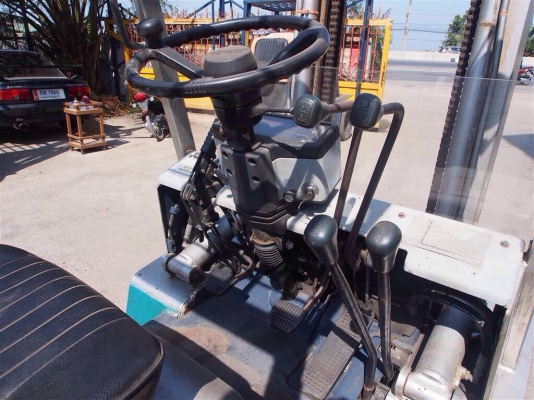 -:-*&bull;*ร ถ ย ก เ ก่ า น อ ก*&bull;*-:-TOYOTA 5FG25 เสาสูง4เมตร เครื่องเบนซิล4Y สนใจติดต่ 098-329-5979/083-062-0223