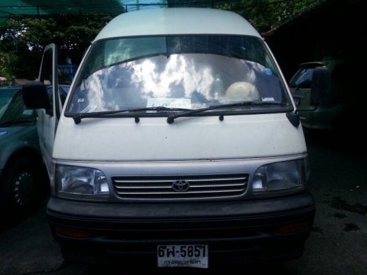 ขาย Toyota Hiace หัวจรวด หลังคาสูง ช่วงยาว สีขาว รถขับได้ แอร์ครบ