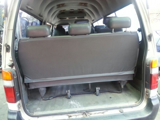 ขาย Toyota Hiace หัวจรวด หลังคาสูง ช่วงยาว สีขาว รถขับได้ แอร์ครบ