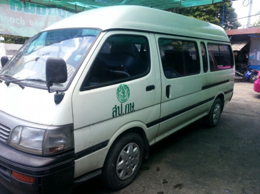 ขาย Toyota Hiace หัวจรวด หลังคาสูง ช่วงยาว สีขาว รถขับได้ แอร์ครบ