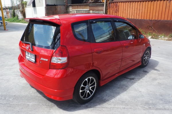 HONDA JAZZ 04 AUTO รถสวย ชุดแต่งรอบคัน เครื่องเดิมๆวิ่งดีมาก ช่วงล่างแน่น ล้อ MAXแต่ง แอร์เย็น กระจกไฟฟ้า ภายในสภาพสวย สีสวย รถพร้อมใช้งานทันที จัดไฟแนนได้ HONDA JAZZ 04 AUTO รถสวย ชุดแต่งรอบคัน เครื่องเดิมๆวิ่งดีมาก ช่วงล่างแน่น ล้อ MAXแต่ง แอร์เย็น กระจกไฟฟ้า ภายในสภาพสวย สีสวย รถพร้อมใช้งานทันที จัดไฟแนนได้