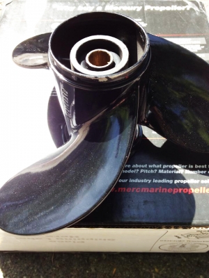 ขายใบพัดเรือ Mercury Black Max Pitch 10 1/2