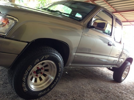 ขายล้อขอบ15 กว้าง 8.5 ล้อของยุ่น (มี 3วง) ไม่มียางน่ะครับ