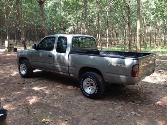 ขายล้อขอบ15 กว้าง 8.5 ล้อของยุ่น (มี 3วง) ไม่มียางน่ะครับ