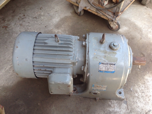 ขายมอเตอร์เกียร์ mitsubishi 3 HP. 380V อัตราทด 1:20 สภาพสวย วิ่งนิ่ม พร้อมใช้งาน