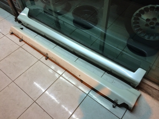 ขายสเกิร์ต ฮอนด้าแอคคอร์ด ปี 2010 สีขาวมุข สวยๆ ราคา 4500