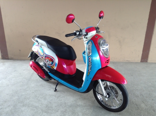 ขาย!!! สกู๊ปปี้ไอ ตัวใหม่ ปี56 รถเครื่องดีคับ ทะเบียนครบ ภาษีไม่หมด