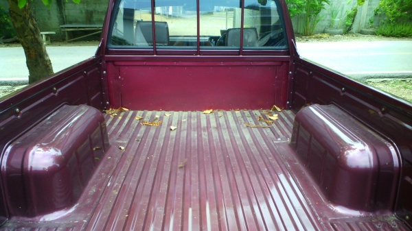 NISSAN เครื่อง 2500 ฝาขาว รถปี ๓๓ พวงมาลัยเพาเวอร์ จัดไฟแน๊นซ์ได้ 50,000 บาท