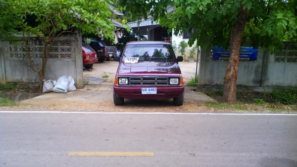 NISSAN เครื่อง 2500 ฝาขาว รถปี ๓๓ พวงมาลัยเพาเวอร์ จัดไฟแน๊นซ์ได้ 50,000 บาท