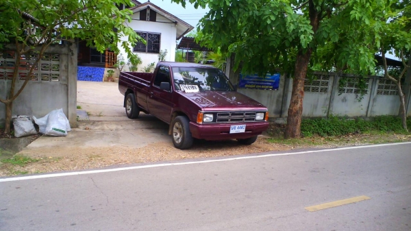 NISSAN เครื่อง 2500 ฝาขาว รถปี ๓๓ พวงมาลัยเพาเวอร์ จัดไฟแน๊นซ์ได้ 50,000 บาท