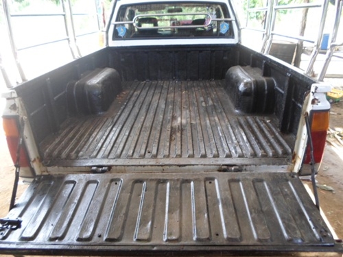 บิกเอ็มเครื่องแดงแค๊บเล็ก รับส่งคนงานทำไร่ทำสวนสภาพดีพร้อมใช้ขับดีแจ้งลูกกงแล้วสีขาวมุก(บริการส่งฟรี)