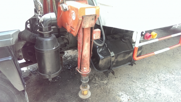 ขาย 6 ล้อ HINO FF177  ติดเครน 3.3 ตัน 2 ชัก