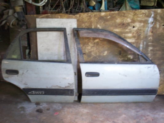 ประตูโตโยต้าไฮทอร์ค AE110,111,AE112 สภาพเชียงกง ไม่บุบ ไม่ผุ บานหน้าขวา หลังขวา มีกระจก ขอบยางนิ่มครบ แต่ไม่มีมอเตอร์ครับ 2บาน1500บาท 0890671028  ID Line=  arnat1028 ครับ (ผมไปต่างประเทศ วันที่3-12ต.ค.ติดต่อได้เฉพาะLine)