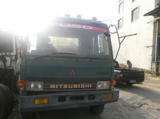 ขายรถ6ล้อFUSOบรรทุกน้ำ ขายรถ6ล้อFUSOบรรทุกน้ำ