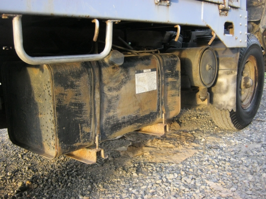 ต้องการขาย 4 ล้อ อีซูซุ 88 แท้ห้าง เกียร์สั้นสภาพพร้อมใช้ เครื่องฟิตดีไม่มีเยิ้ม สภาพสวย