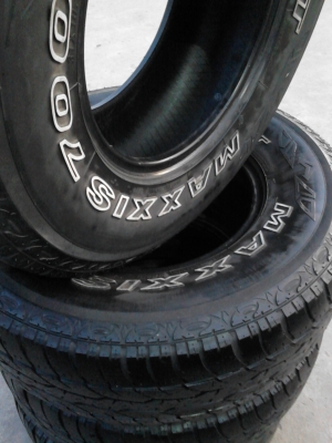 31X10.50R15  MAXXIS  BRAVO 700 A/T    TEL.081-427-3941