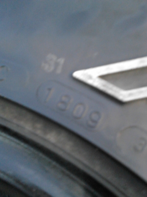 31X10.50R15  MAXXIS  BRAVO 700 A/T    TEL.081-427-3941