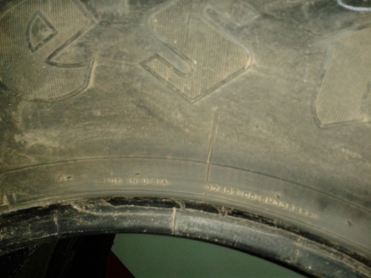 ขายแล้ว ขอบคุณพี่สติ บ้านโคกสูง-วังศิลา อ.แก้งคร้อ จ.ชัยภูมิ ยางรถไถเก่านอกถอด\% หน้า 14.9-24 หลัง18.4-34 ไฟร์สโตน MAND IN USA.