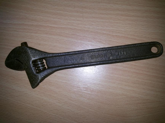 ประแจเลื่อน TAPARIA Made in ? (ไม่แน่ใจว่า Spain หรือ India) No. 8