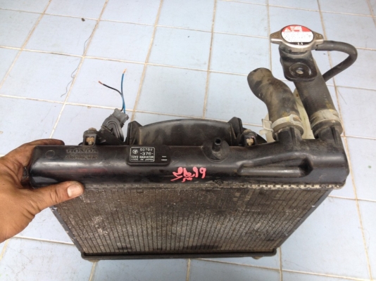 หม้อน้ำ JAZZ ติดพัดลมกระปุกน้ำครบเก่าญี่ปุ่นสภาพสวย