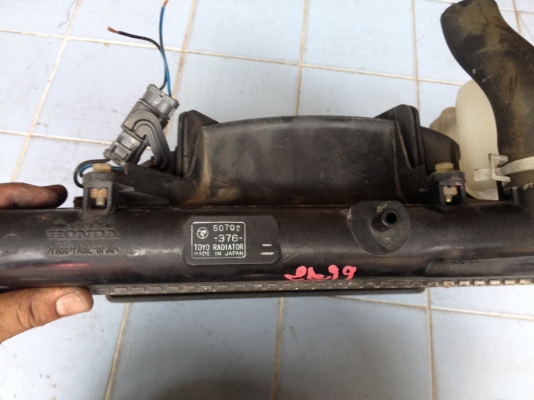 หม้อน้ำ JAZZ ติดพัดลมกระปุกน้ำครบเก่าญี่ปุ่นสภาพสวย