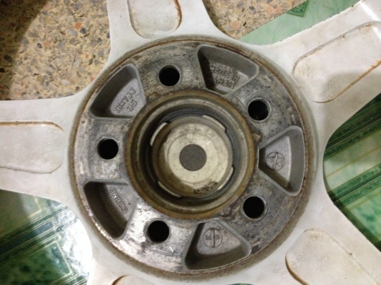 PIAA RACINGขอบ16กว้าง7นิ้วอ๊อฟ35 5รู100สวยๆสีเดิมๆยุ่น