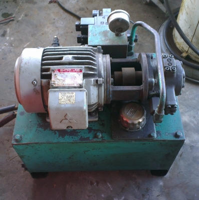 Sell> ขายชุดปั้มไฮดรอลิค มอเตอร์ 2 แรง 3 เฟส 380V. ปั้ม Nachi Japan วาวล์ Nachi Japan ด้วยครับ พร้อมใช้งาน สวยกริ๊บๆ