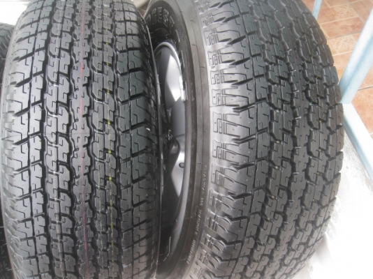 ขายล้อแม็กป้ายแดง Toyota Vigo 16"x7" et30 6รู139.7 พร้อมยาง Bridgestone Dueler H/T 840 265/70 r16 ยางผลิตสัปดาห์ที่ 49 ปี13 ตุ่มที่หน้ายางมีทุกเส้นครับ สีที่หน้ายางเห็นชัดเจน 2 เส้นอีก2 เส้นเห็นบ้างเล็กน้อย ขายทั้งชุด 22,900 บาทครับ สนใจติดต่อเล