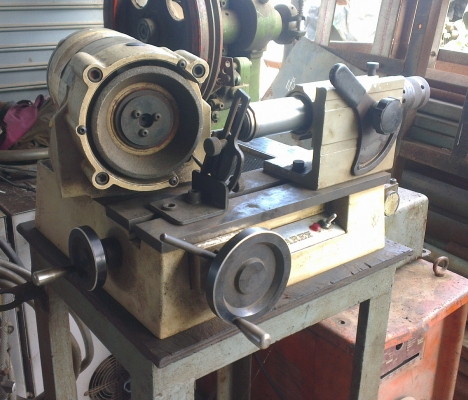 Sell> ขายเครื่องลับดอกมิลลิ่ง Endmill มือสอง ยี่ห้อ Darex E85 ของ USA  ครับ อุปกรณ์ครบ นครปฐมครับ