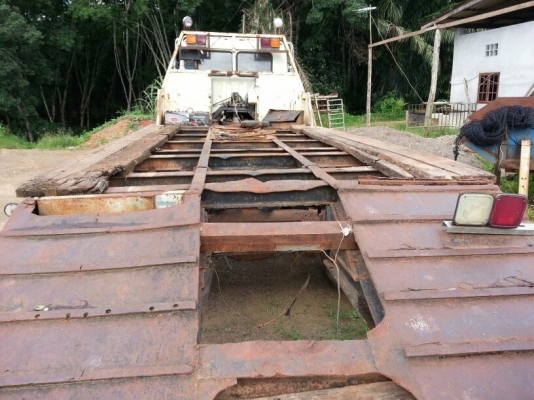 รถฮีโน่ 10 ล้อ ท้ายลาด KT925 /  168 แรงม้า.   สนใจติดต่อ 081 - 6079515