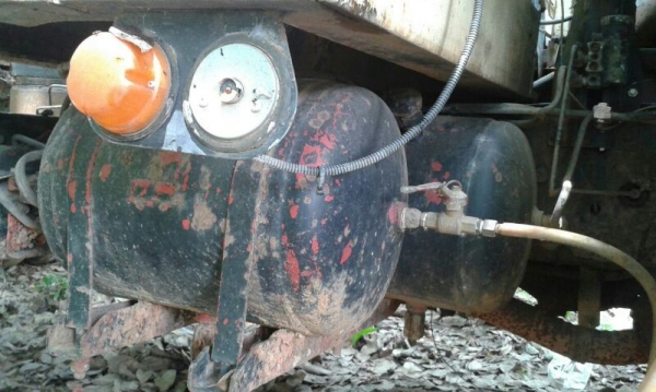 รถฮีโน่ 10 ล้อ ท้ายลาด KT925 /  168 แรงม้า.   สนใจติดต่อ 081 - 6079515