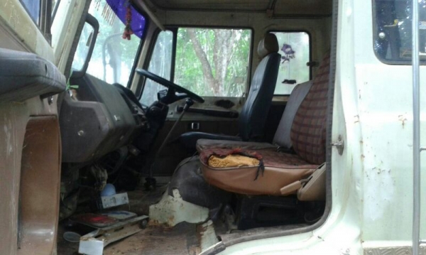 รถฮีโน่ 10 ล้อ ท้ายลาด KT925 /  168 แรงม้า.   สนใจติดต่อ 081 - 6079515